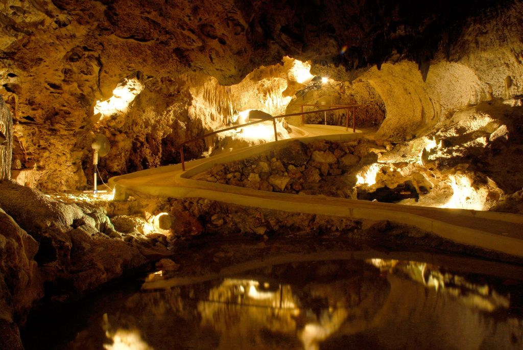 Hato caves curacao billige Autovermietung