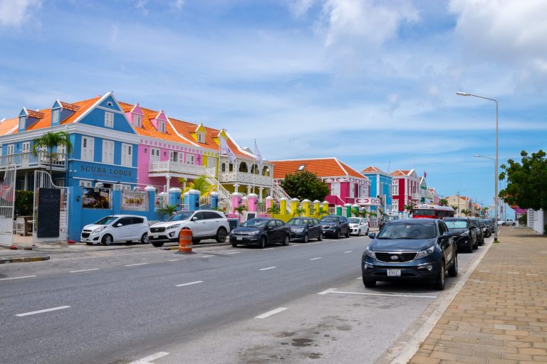 Huurauto Curacao, Verkeer op Curacao