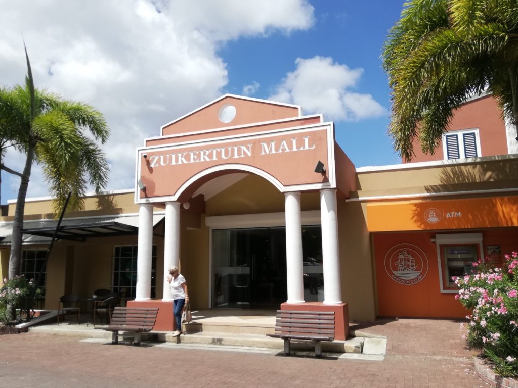 Zuikertuin mall curacao Cura Explore car rental